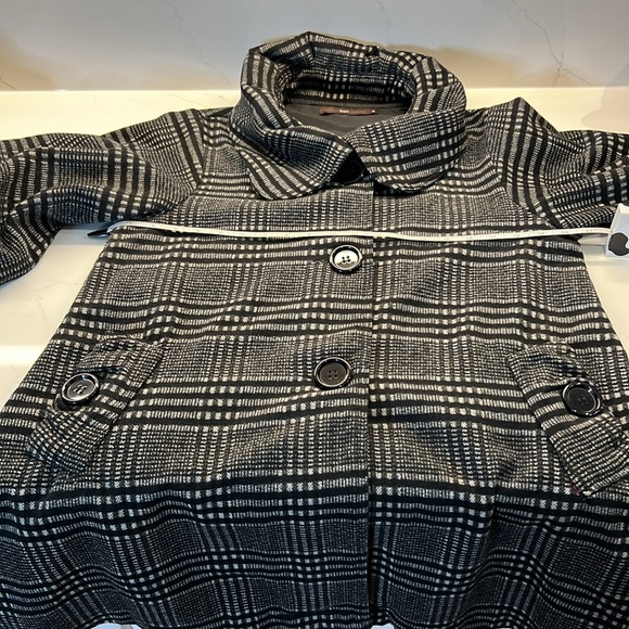 Anthropologie Hazel black & Gray Plaid Swing Coat Sz Medium BIG buttons ¾ sleeve - Picture 14 of 17